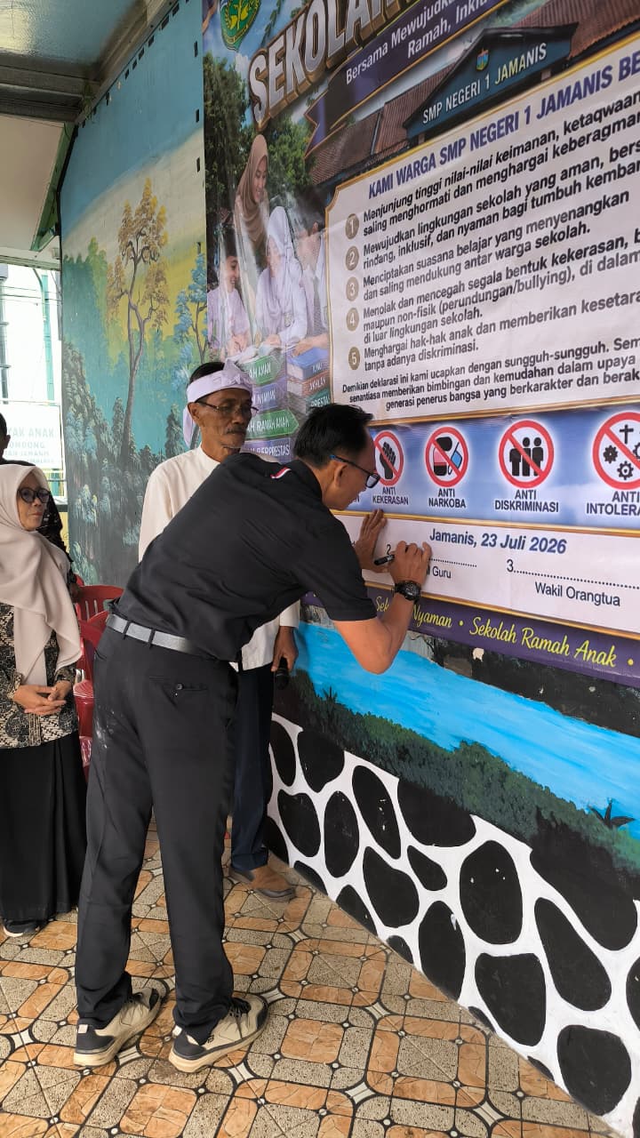 Penandanganan Deklarasi Sekolah Aman dan Nyaman